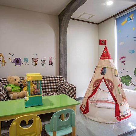 Famille Spa Resort Seogwipo Zewnętrze zdjęcie