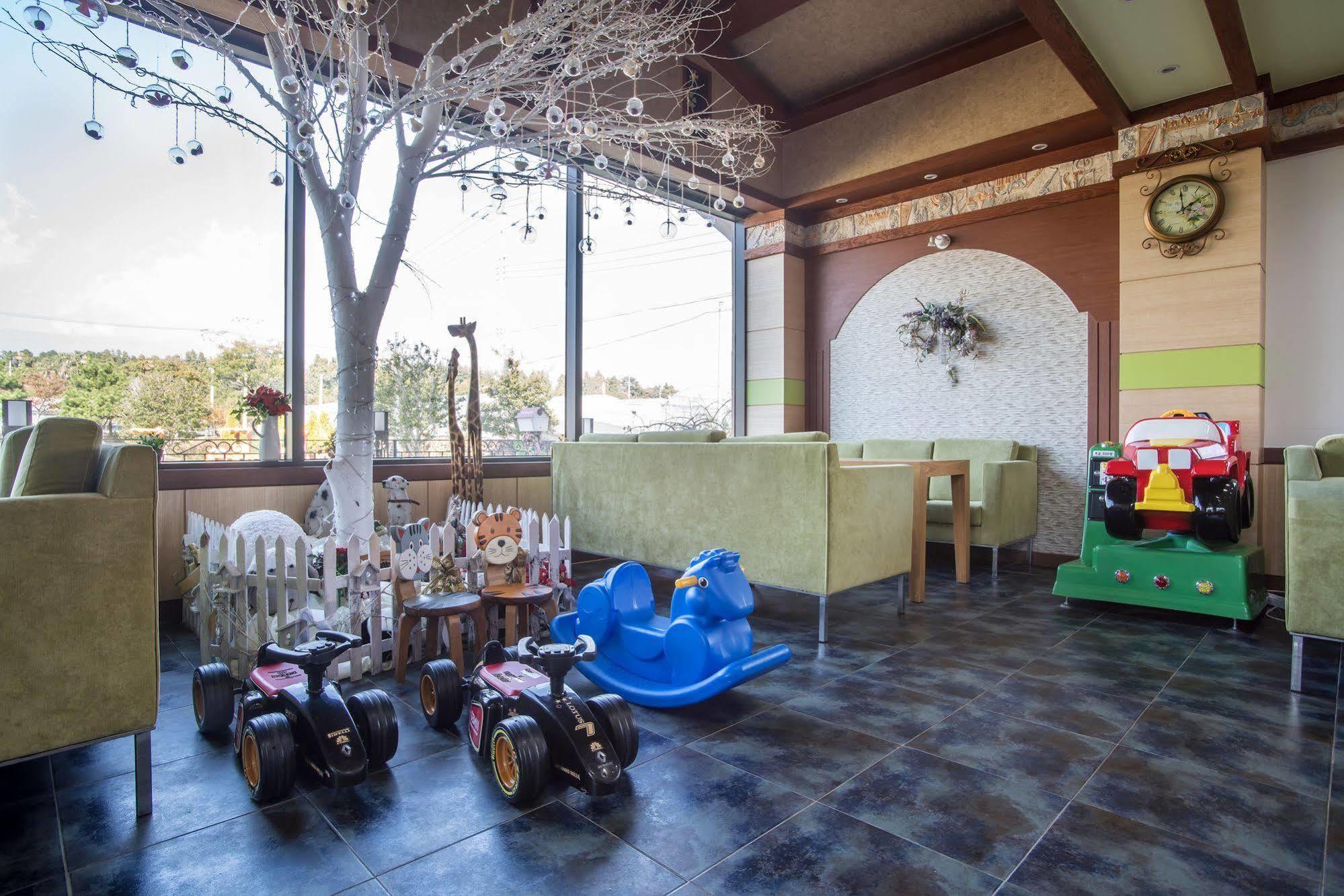 Famille Spa Resort Seogwipo Zewnętrze zdjęcie
